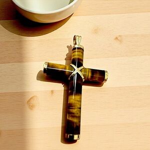 14k yellow gold and tiger’s eye cross pendant